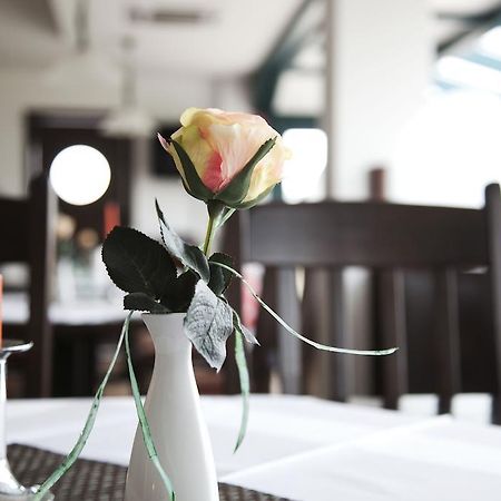 City-Hotel Фризойте Экстерьер фото