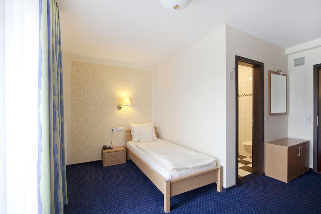 City-Hotel Фризойте Номер фото