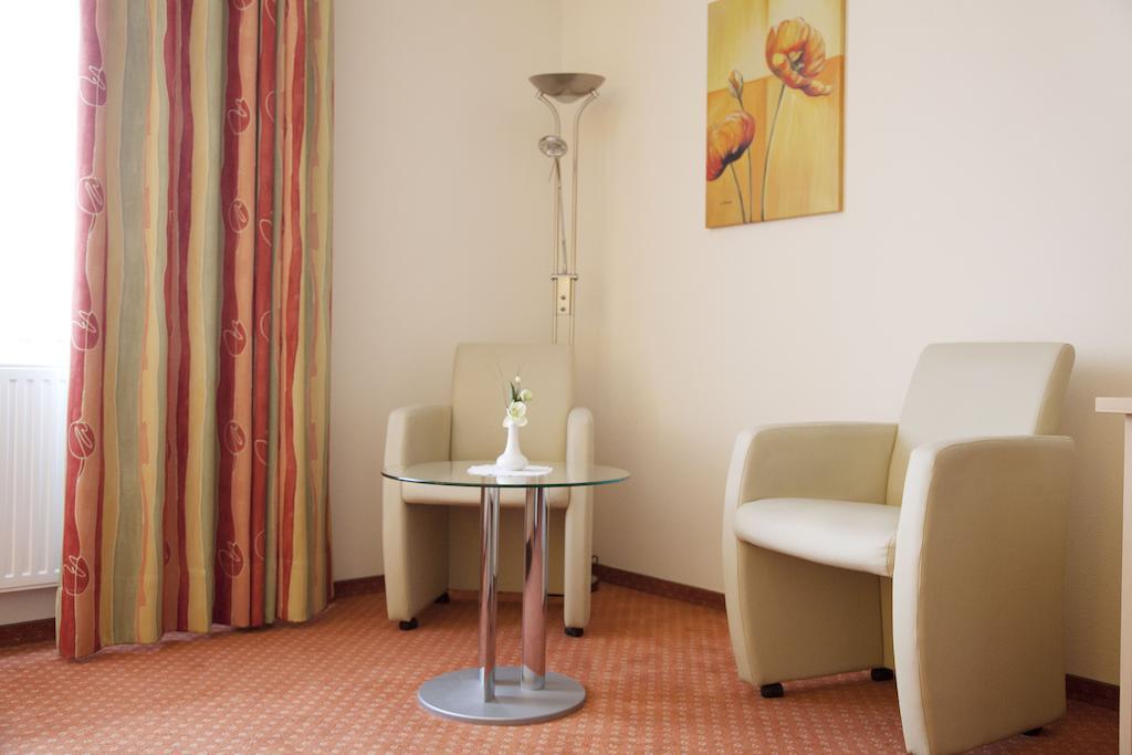 City-Hotel Фризойте Экстерьер фото