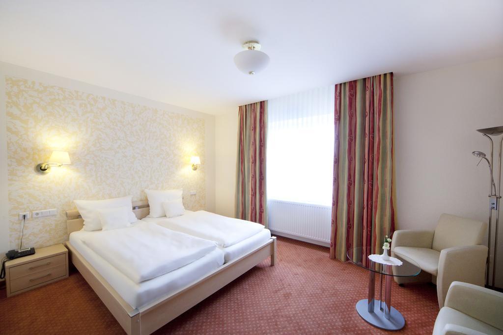 City-Hotel Фризойте Номер фото