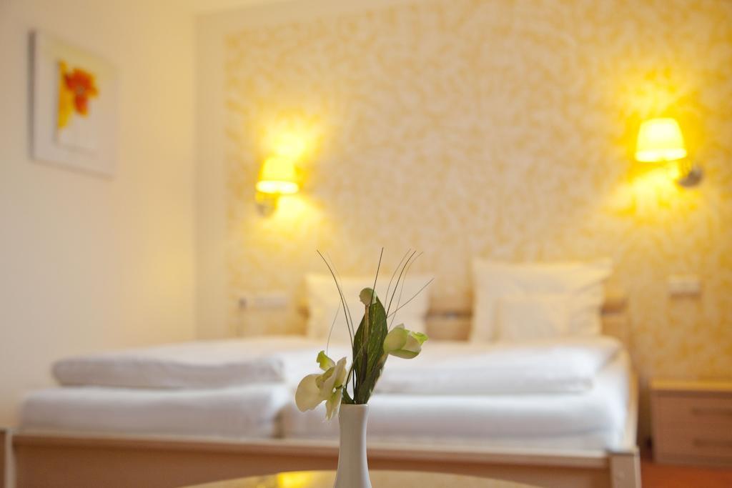 City-Hotel Фризойте Экстерьер фото