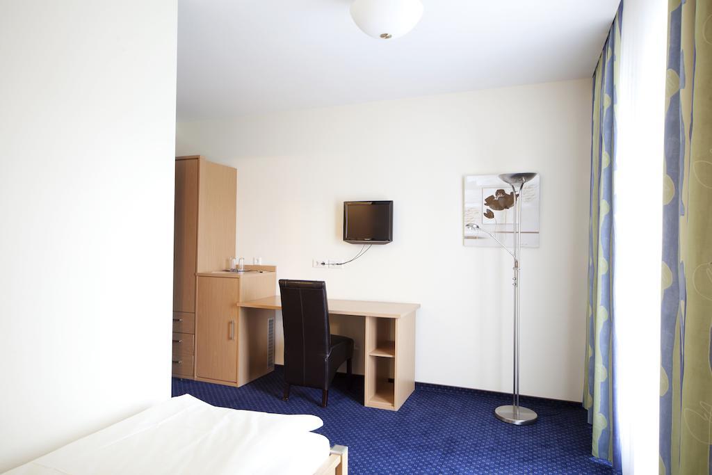 City-Hotel Фризойте Номер фото